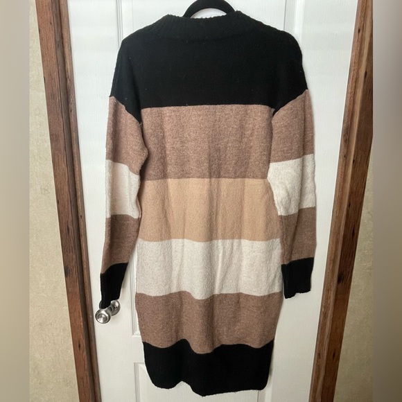 StitchDrop Sweater dress - Picture 2 of 3